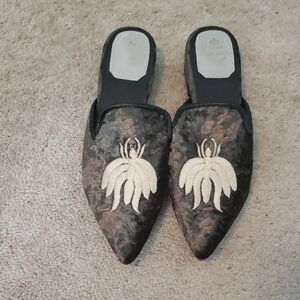 Elegant Black Embroidered Women's Mules